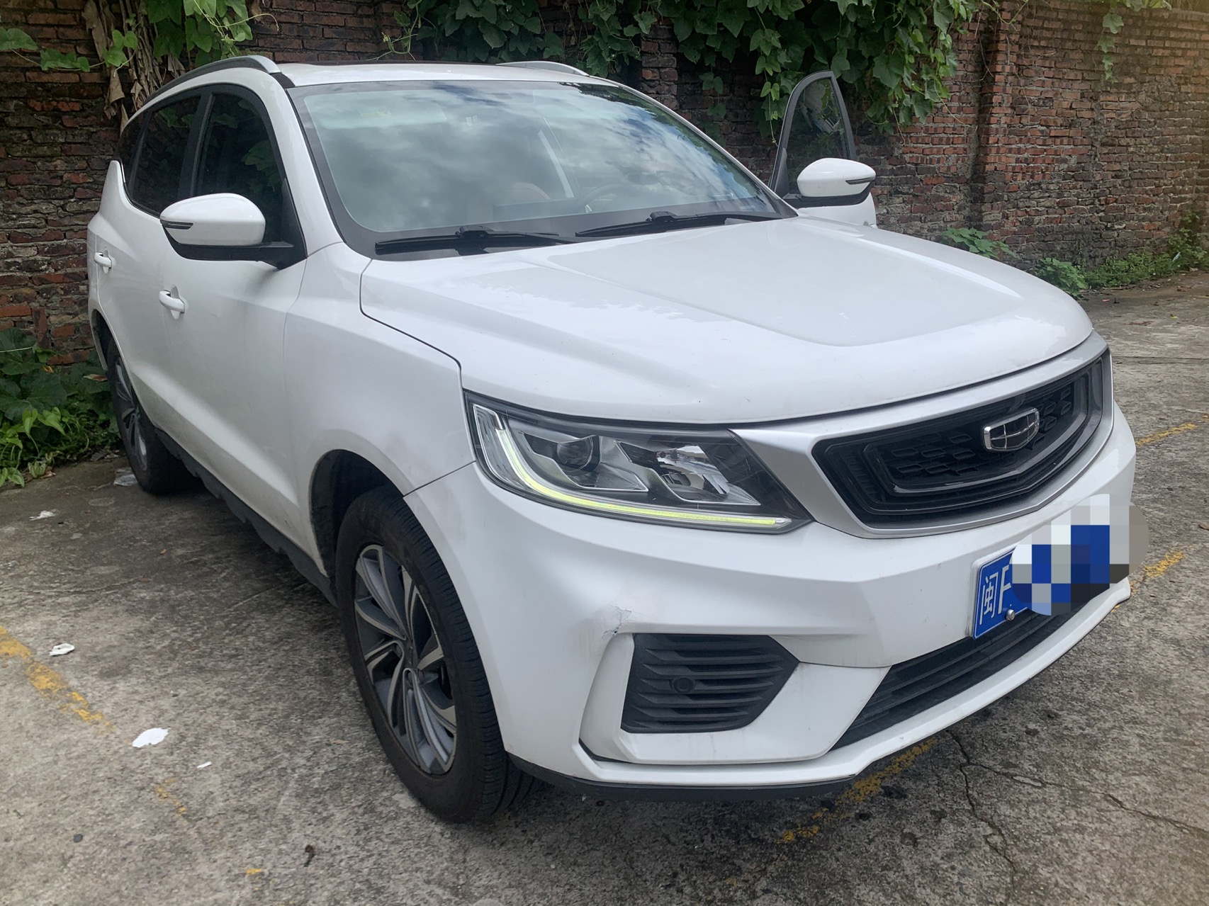 GEELY Vision X6 2020 car image #2