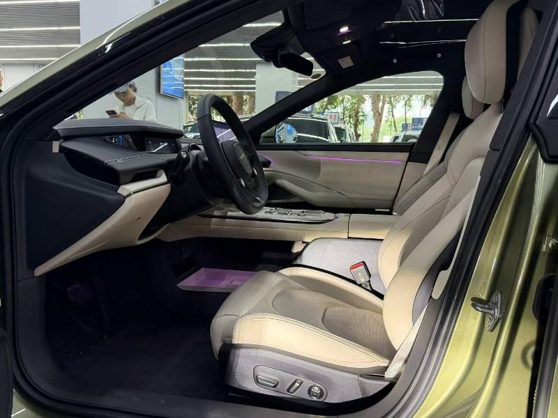 MI SU7 2025 imagen de coche #5