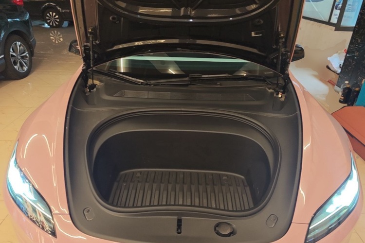 Tesla Model 3 2024 #20 Tesla Model 3 2024 car image #20