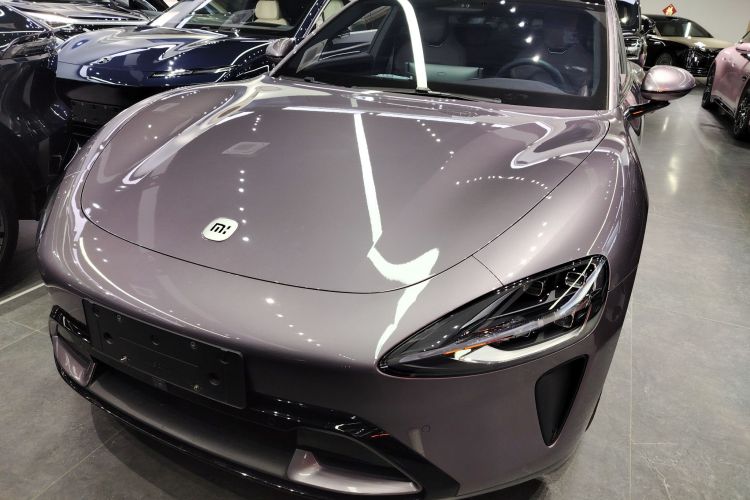 MI SU7 2024 image de voiture #3