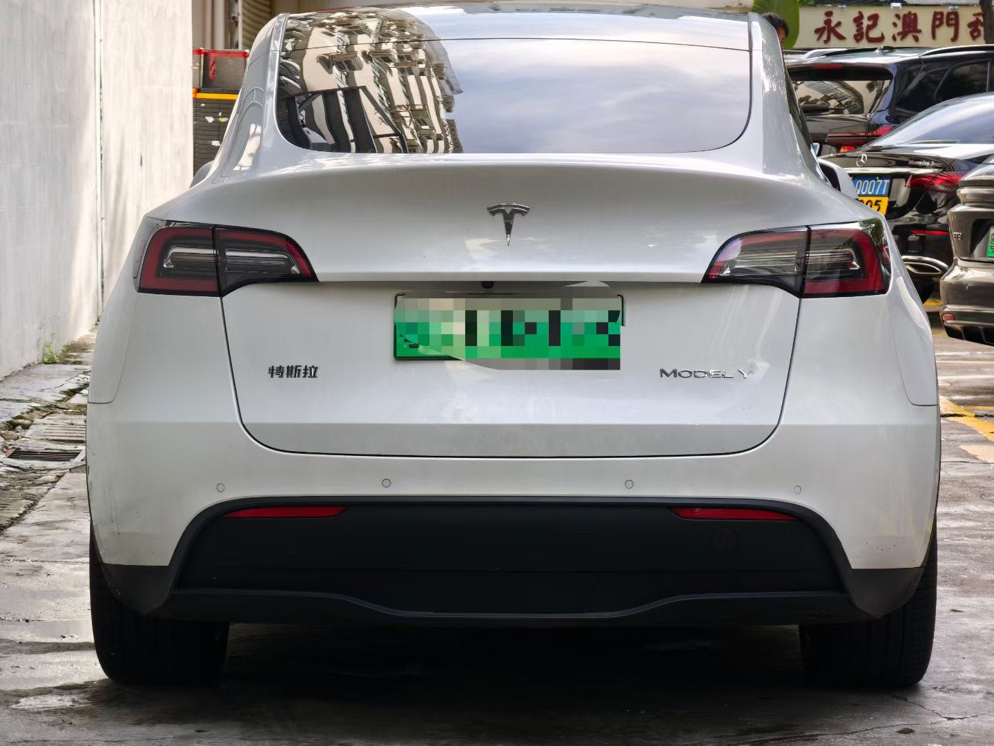 Tesla Model Y 2021 car image #3