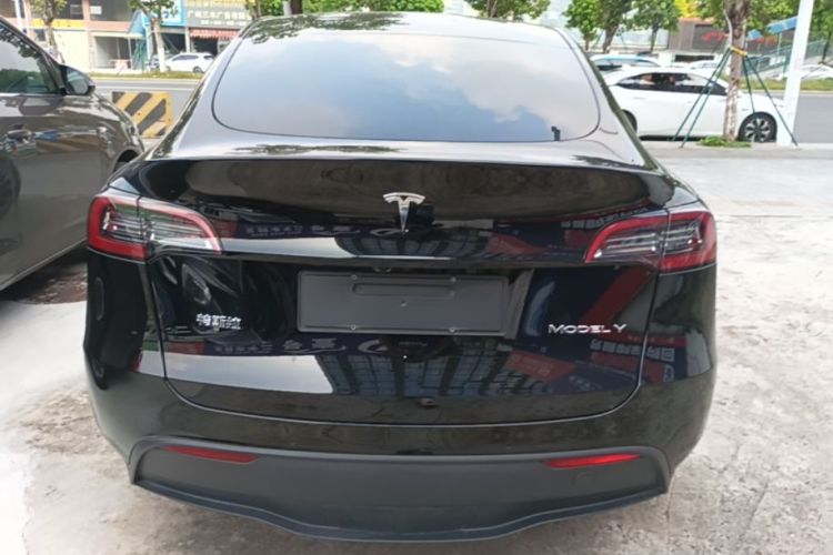 Tesla Model Y 2022 #6 Tesla Model Y 2022 car image #6