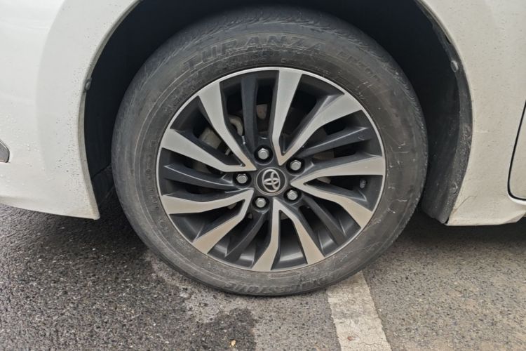 Toyota Corolla Hybird E+ 2019 immagine di auto #9
