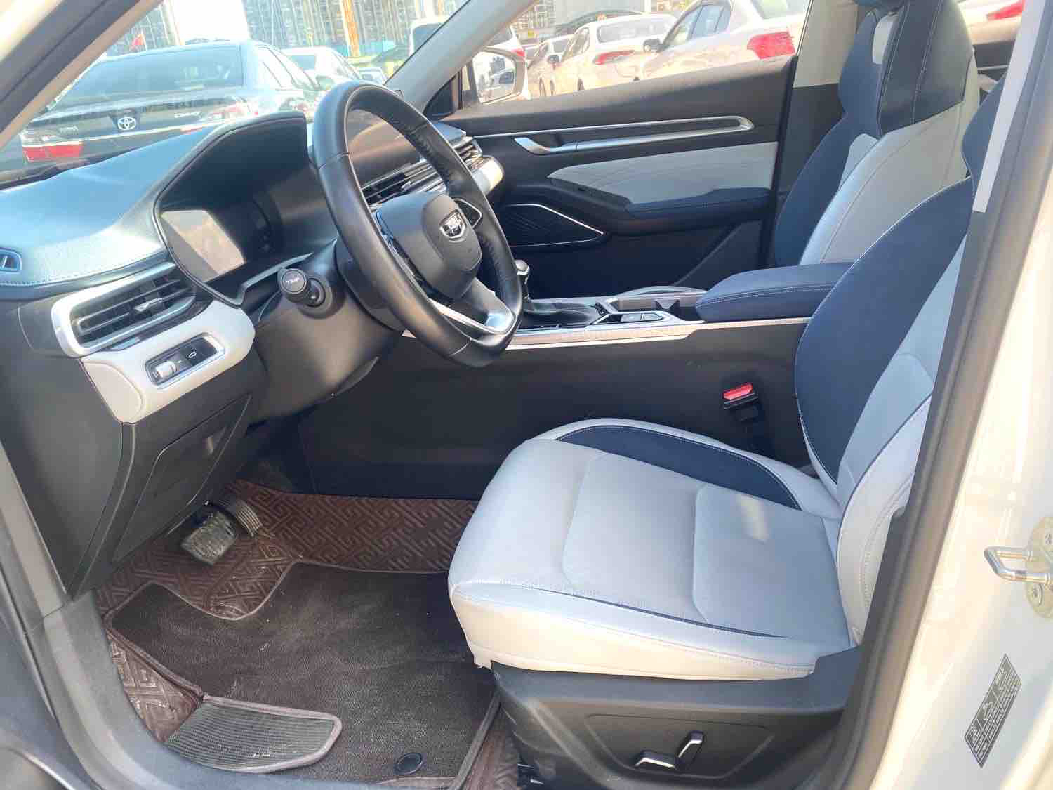 GEELY Emgrand 2021 imagem de carro #4