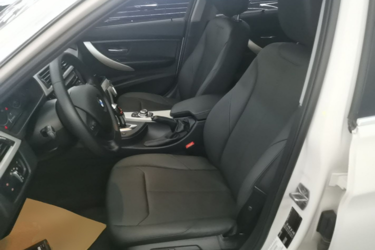 BMW 3 Series 2016 imagen de coche #15