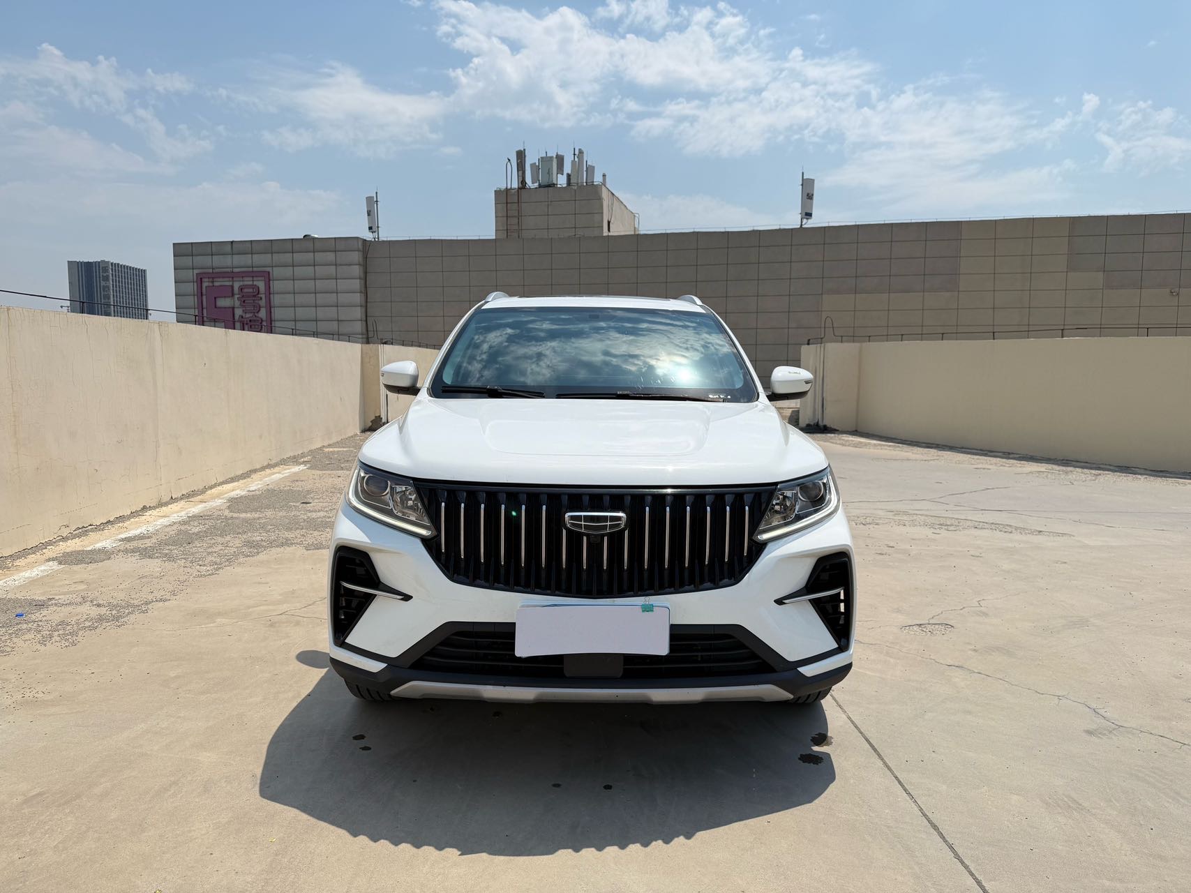 GEELY Vision X6 2023 car image #2