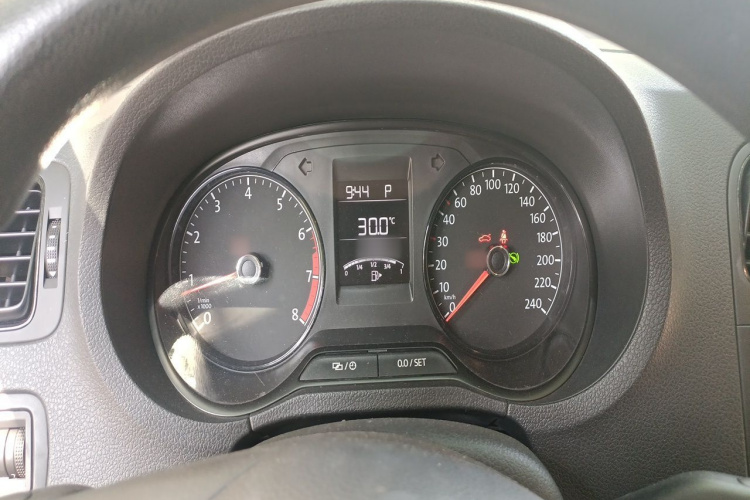 Volkswagen Polo 2017 #18 Volkswagen Polo 2017 car image #18
