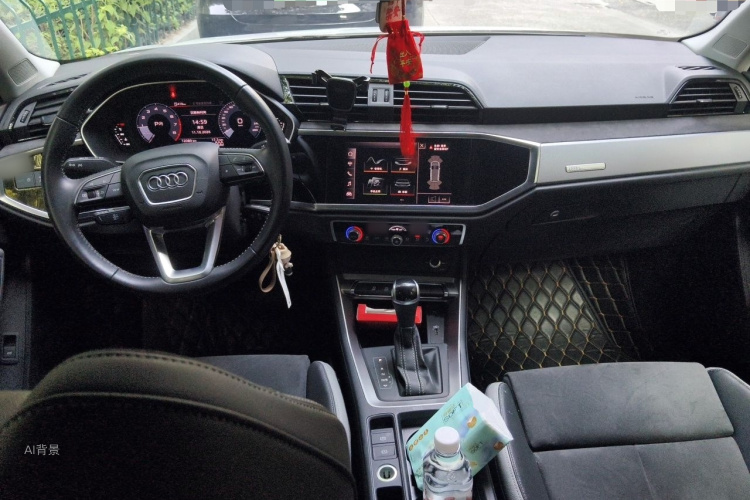 Audi Q3 2021 immagine di auto #11