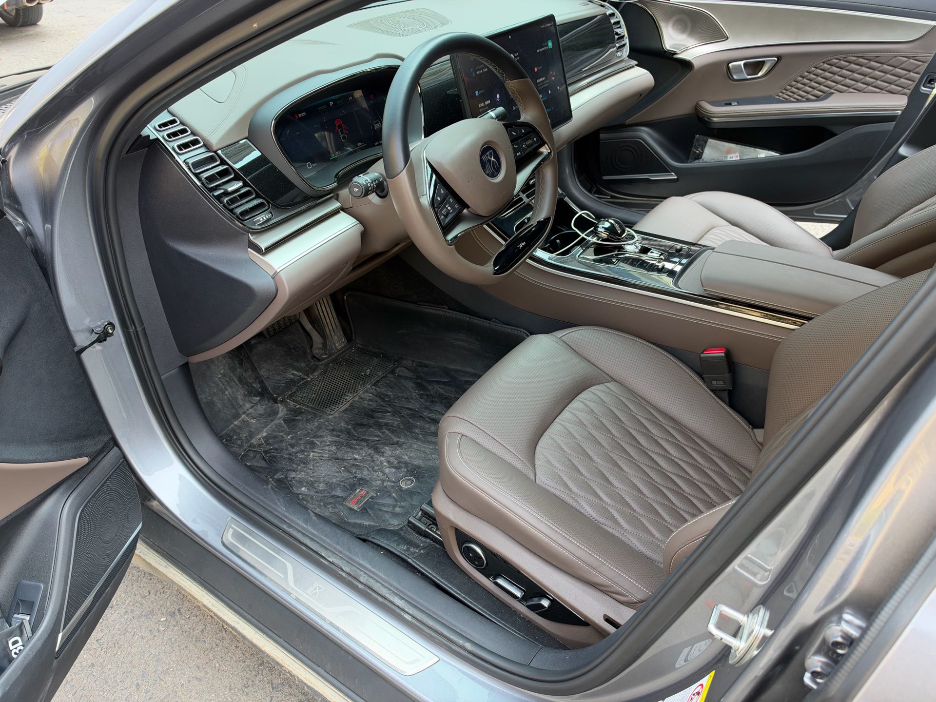 BYD Han 2023 #7 BYD Han 2023 car image #7