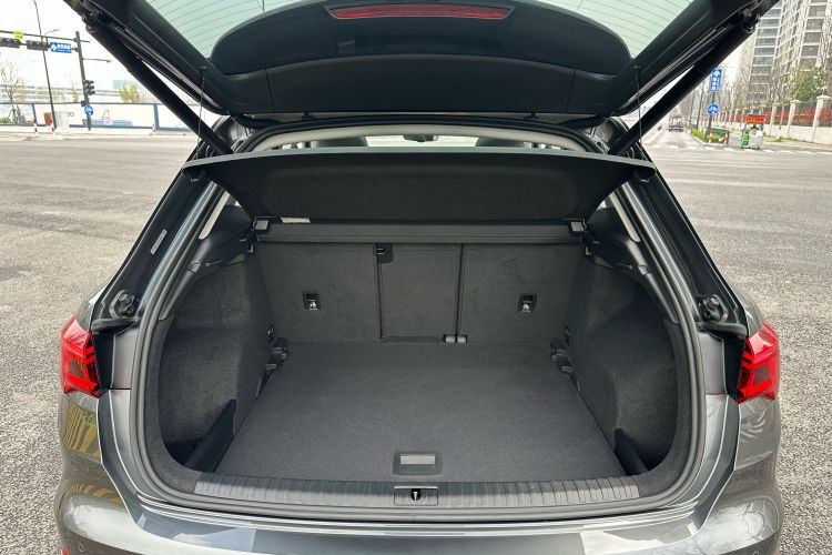 Audi Q3 2019 #21 Audi Q3 2019 car image #21