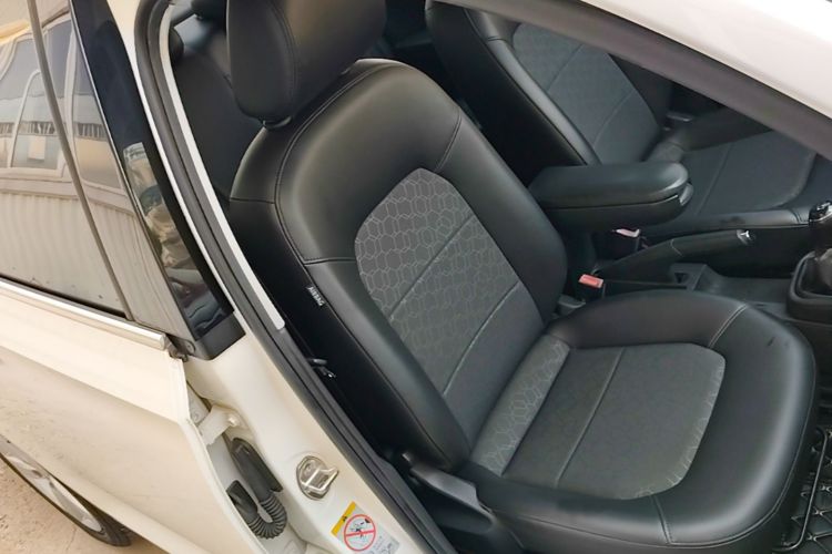 Volkswagen Santana 2016 car image #24