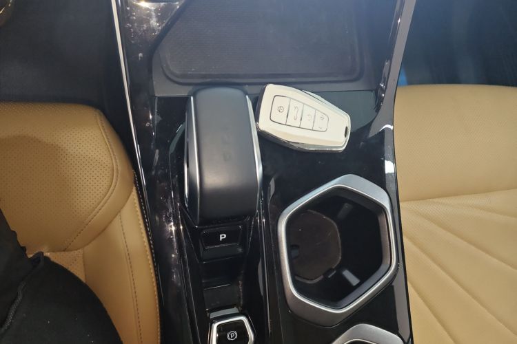 GEELY Boyue L 2024 image de voiture #14