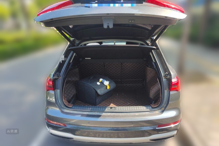 Audi Q3 2022 car image #21