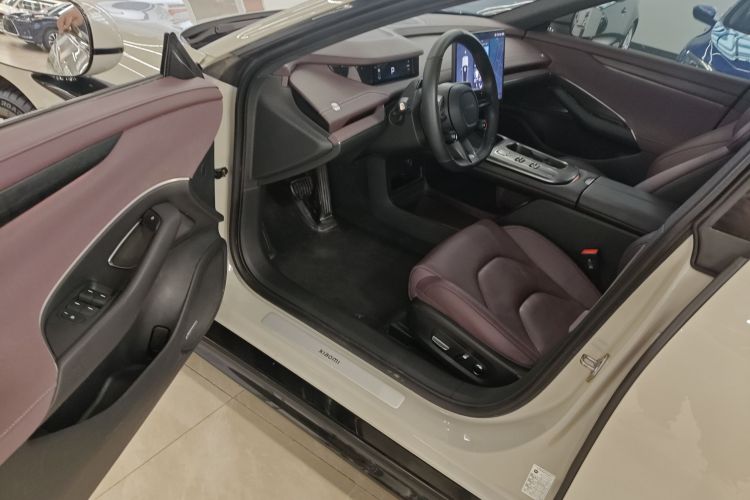 MI SU7 2025 image de voiture #18