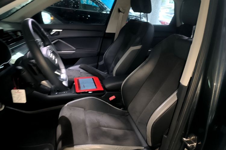 Audi Q3 2019 #15 Audi Q3 2019 car image #15