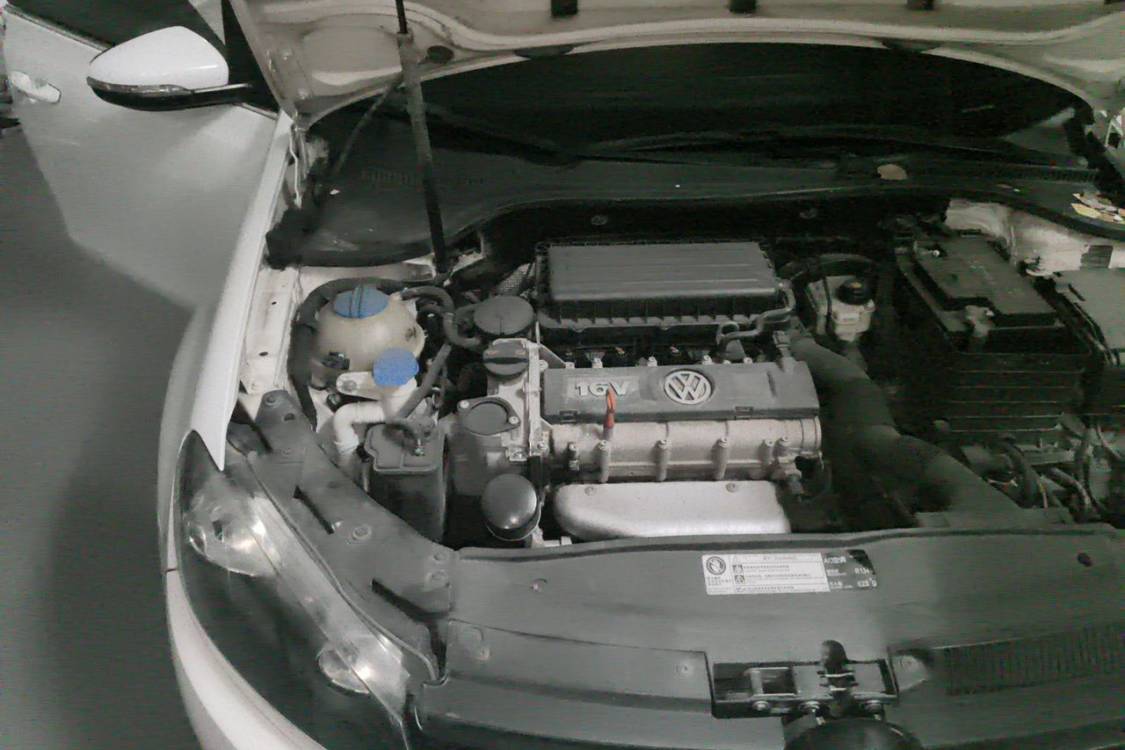 Volkswagen Golf 2012 car image #11
