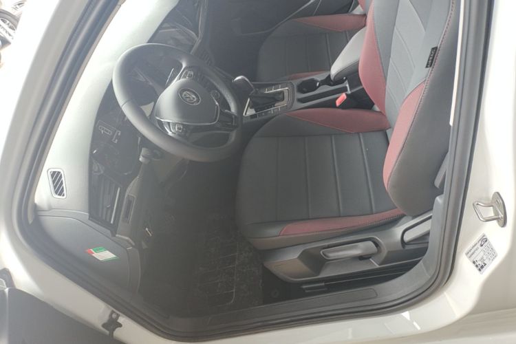 Volkswagen Bora 2021 car image #15