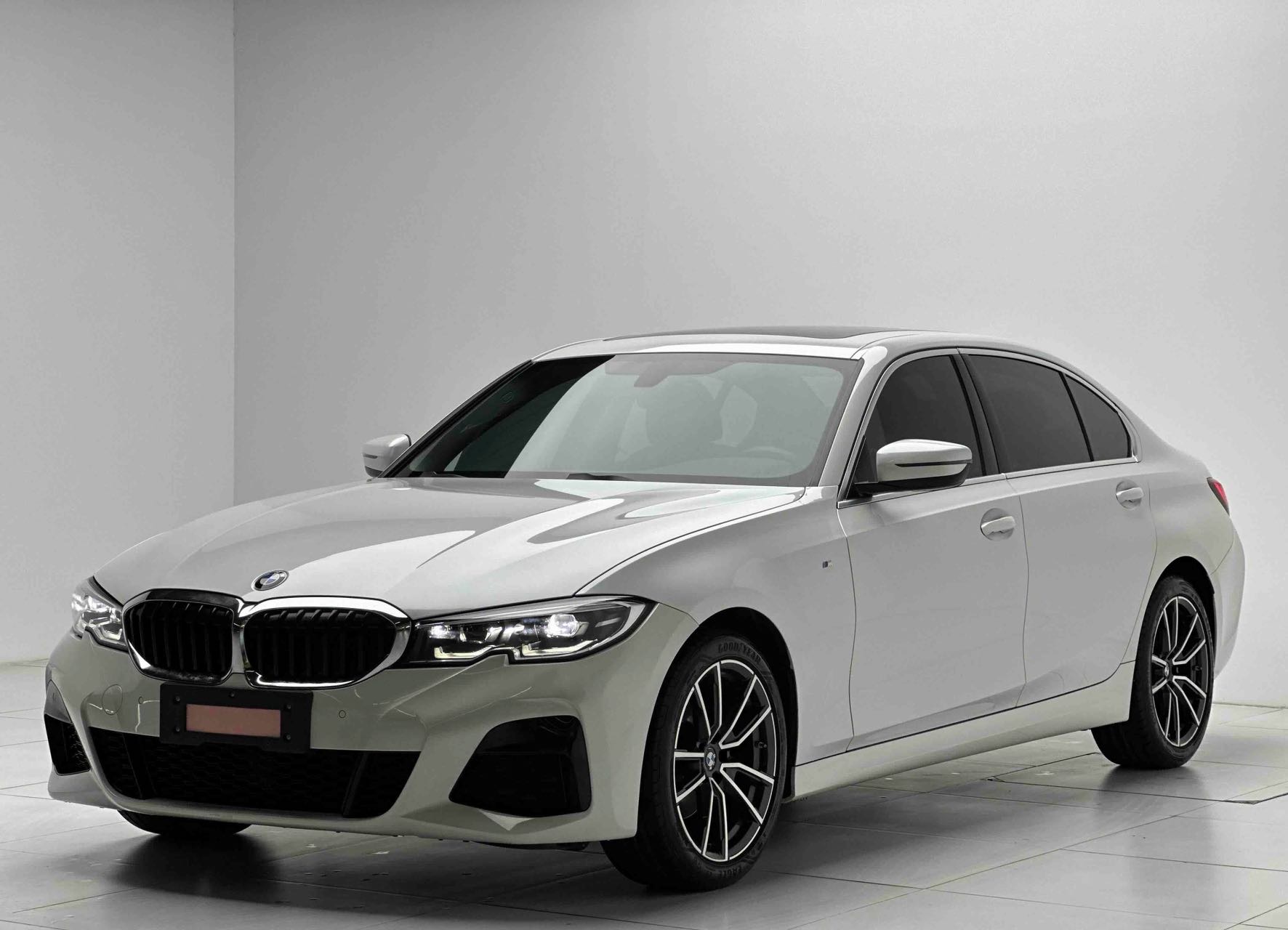 BMW 3 Series 2022 BMW 3 Series 2022 car image