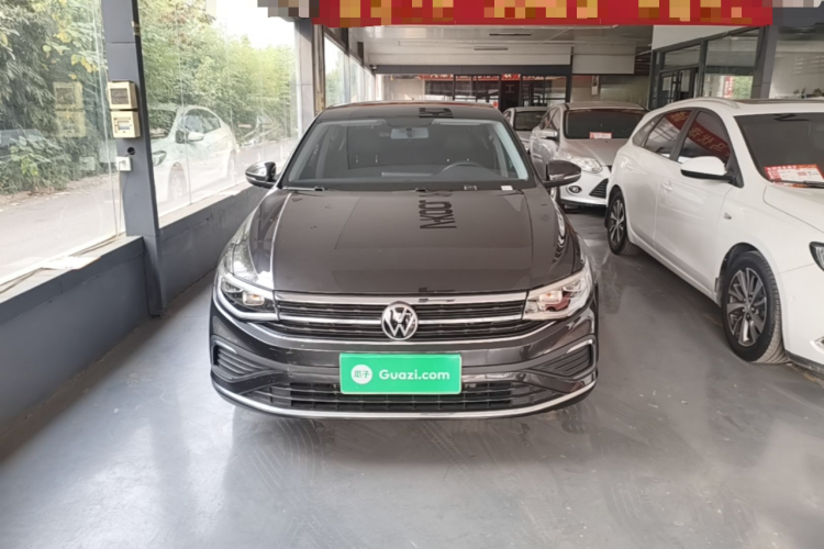 Volkswagen Bora 2025 car image #3
