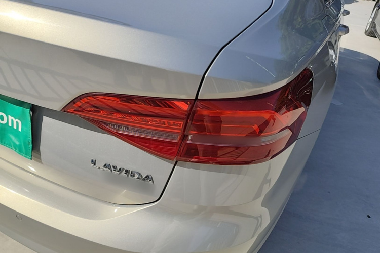 Volkswagen Lavida 2019 #8 Volkswagen Lavida 2019 car image #8