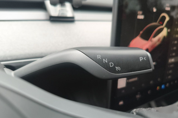 Tesla Model Y 2023 #18 Tesla Model Y 2023 car image #18