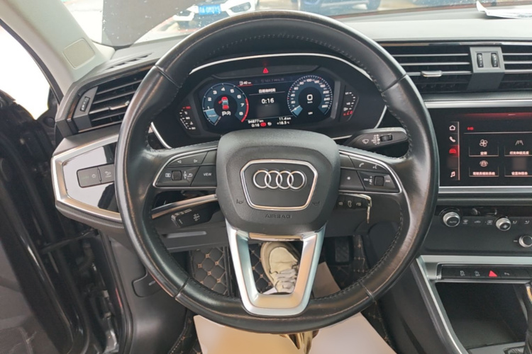 Audi Q3 2020 #15 Audi Q3 2020 car image #15