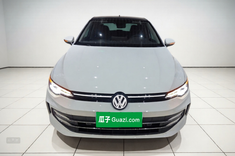 Volkswagen Golf 2025 car image #3