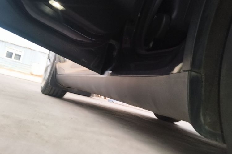 Tesla Model Y 2021 car image #27