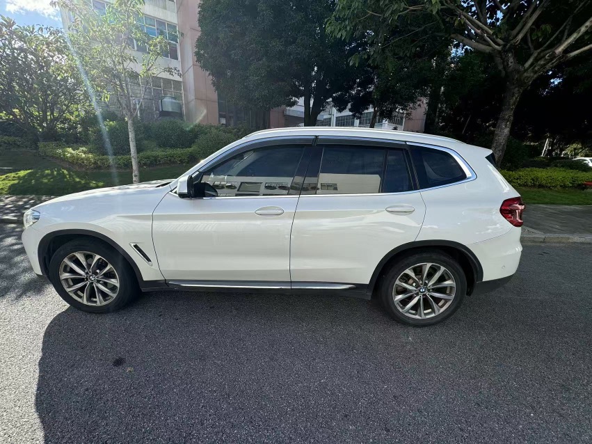 BMW X3 2019 car image #3
