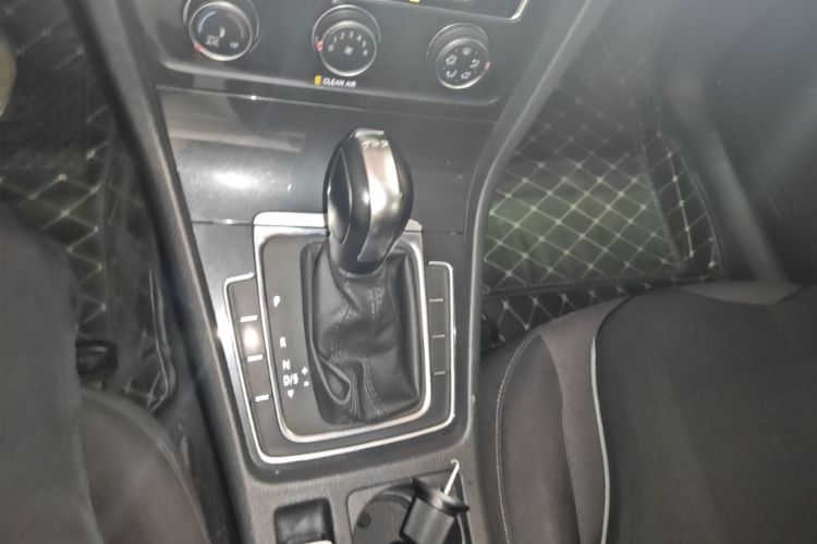 Volkswagen Golf 2019 #14 Volkswagen Golf 2019 car image #14
