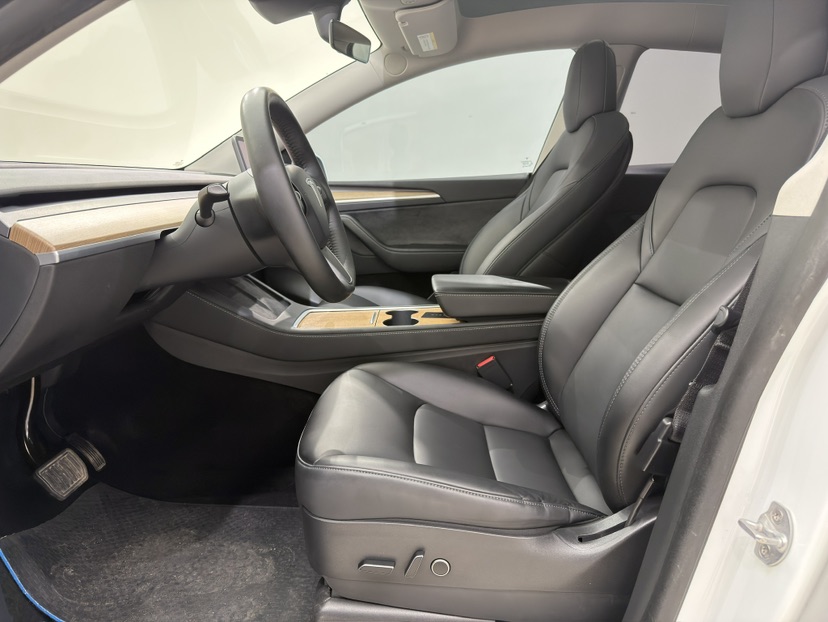 Tesla Model Y 2021 car image #6