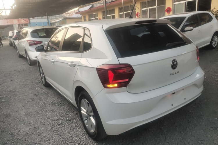 Volkswagen Polo 2021 صورة سيارة #7