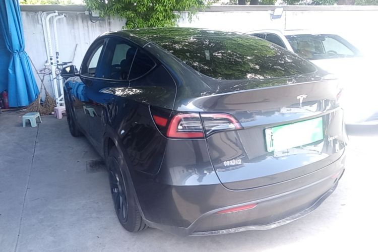 Tesla Model Y 2024 car image #5