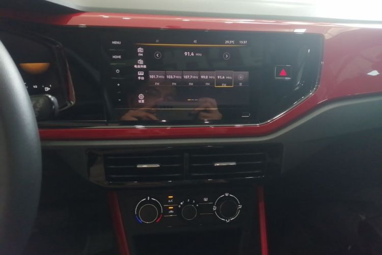 Volkswagen Polo 2023 car image #13