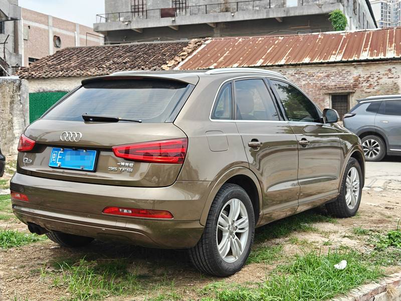 Audi Q3 2014 car image #6