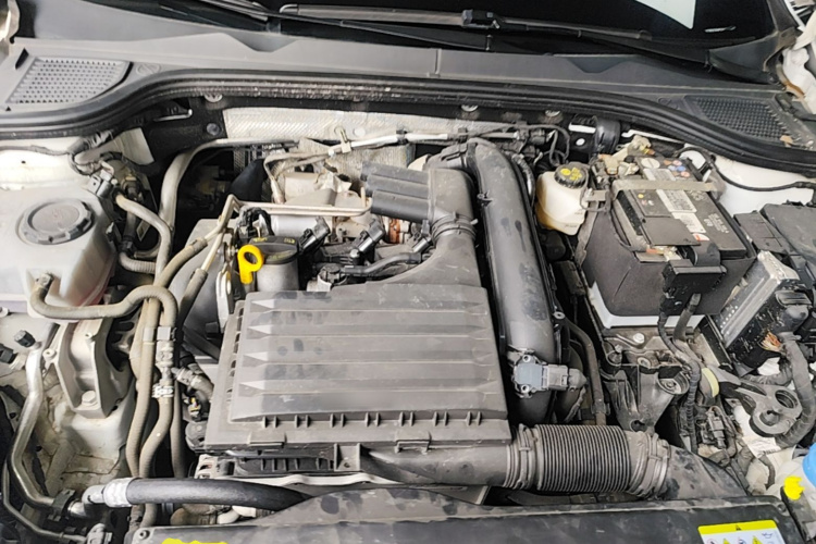 Volkswagen Golf 2024 car image #22