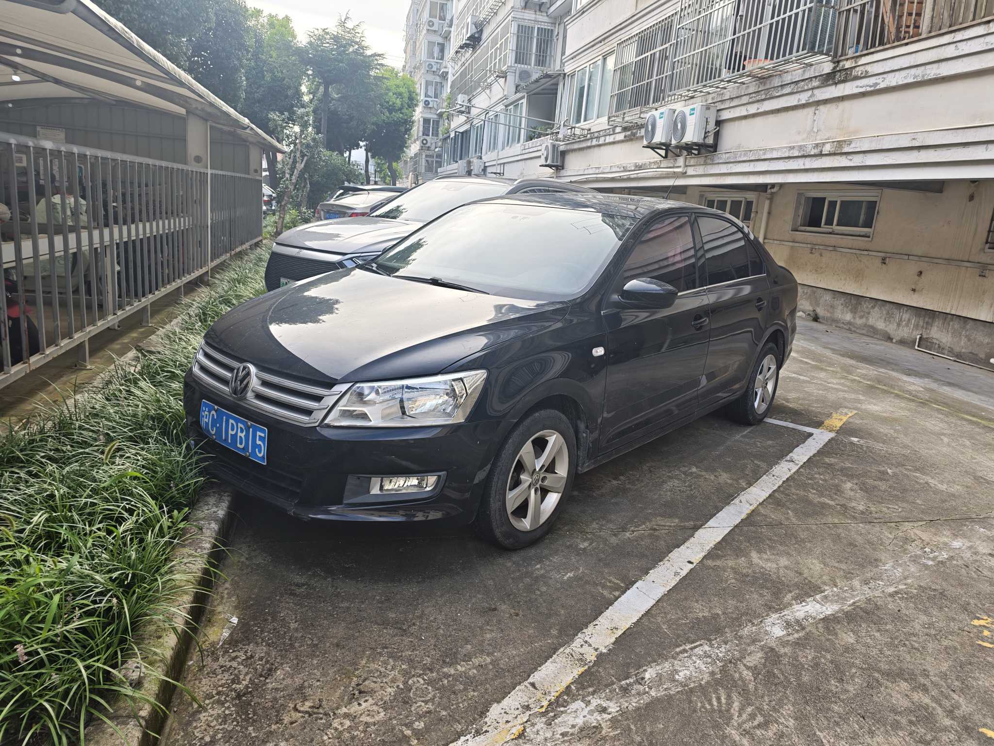 Volkswagen Santana 2015 car image 