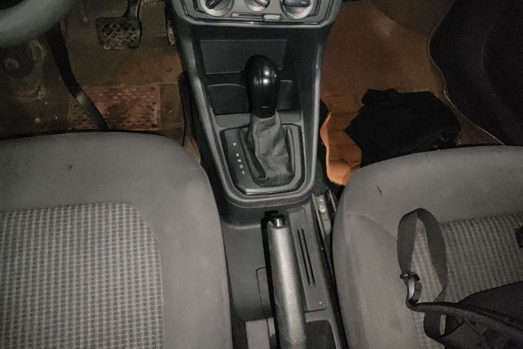 Volkswagen Santana 2018 car image #18
