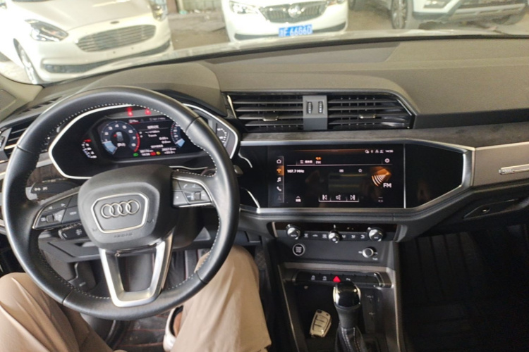 Audi Q3 2022 #10 Audi Q3 2022 car image #10