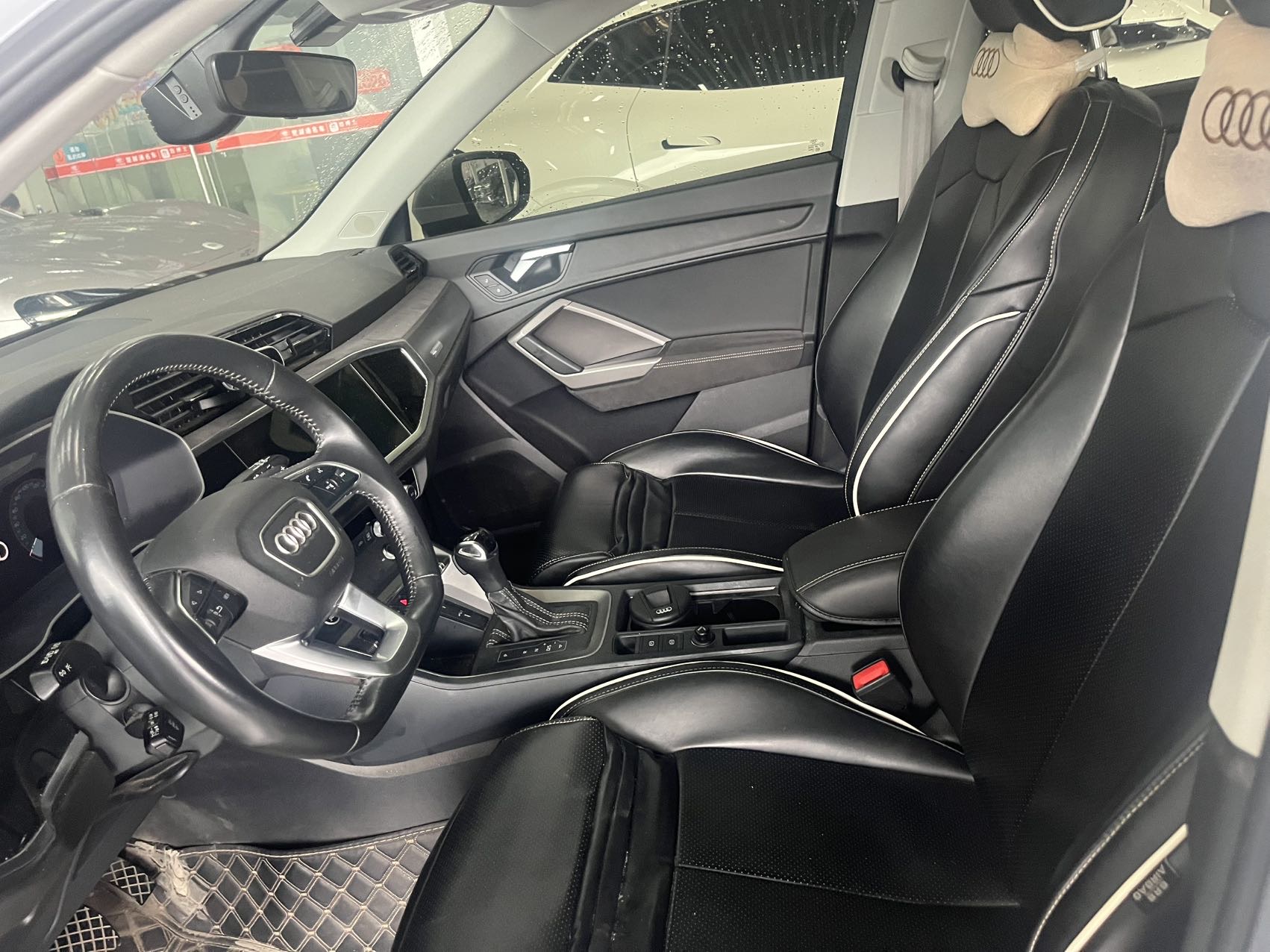 Audi Q3 2022 car image #6