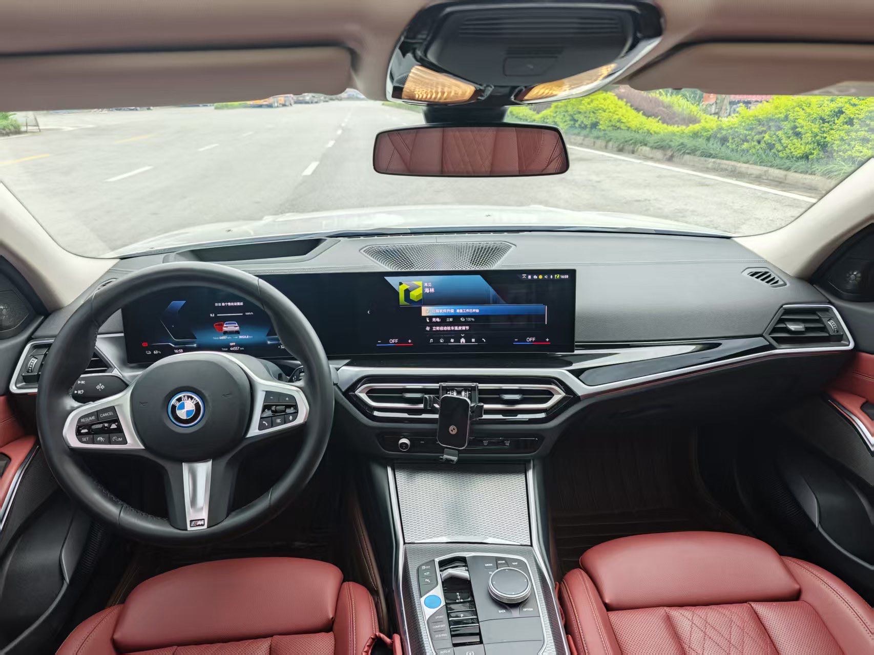 BMW i3 2024 صورة سيارة #8