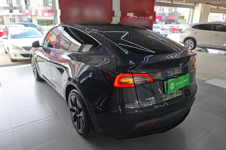 Tesla Model Y 2024 car image #5
