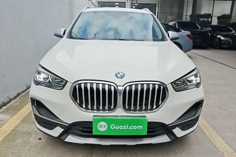BMW X1 2022 #3 BMW X1 2022 car image #3