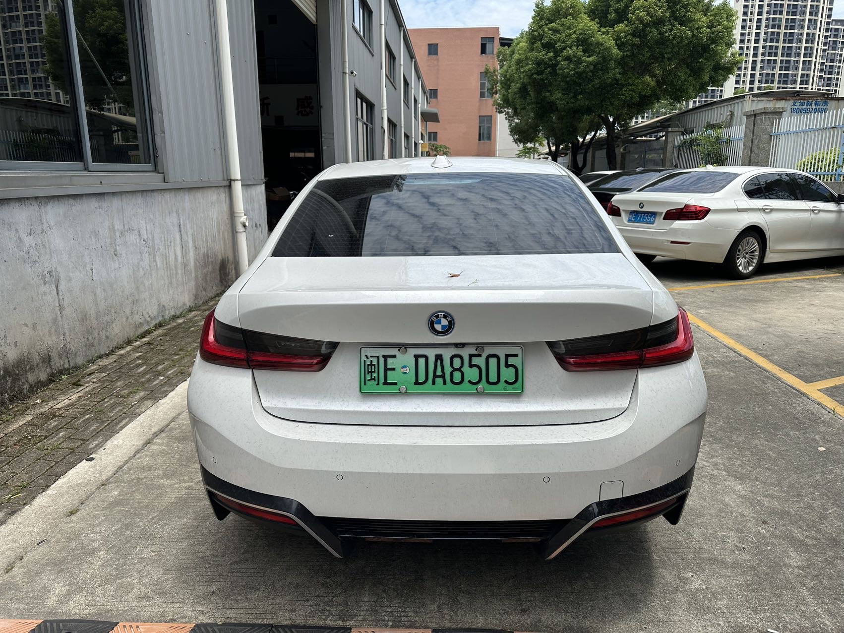 BMW i3 2023 #5 BMW i3 2023 car image #5