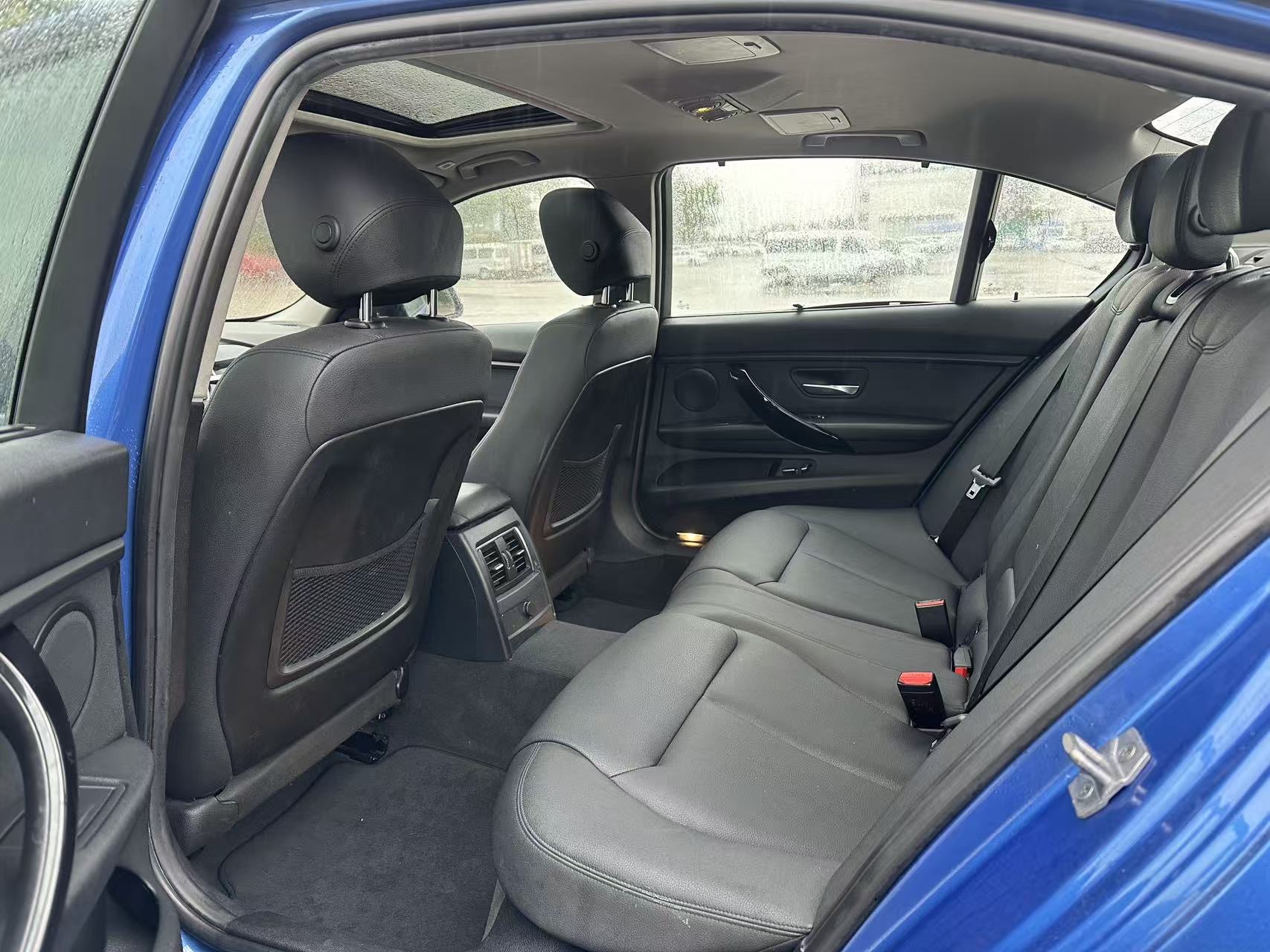 BMW 3 Series 2017 car image #8