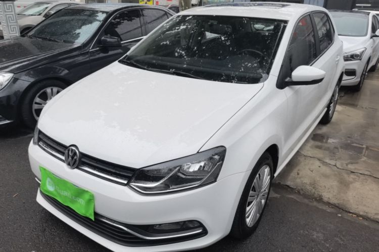 Volkswagen Polo 2017 car image #2