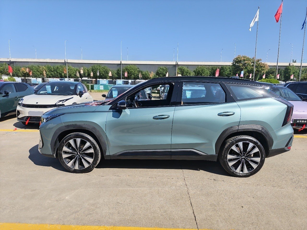 GEELY Boyue L 2025 #2 GEELY Boyue L 2025 imagen de coche #2