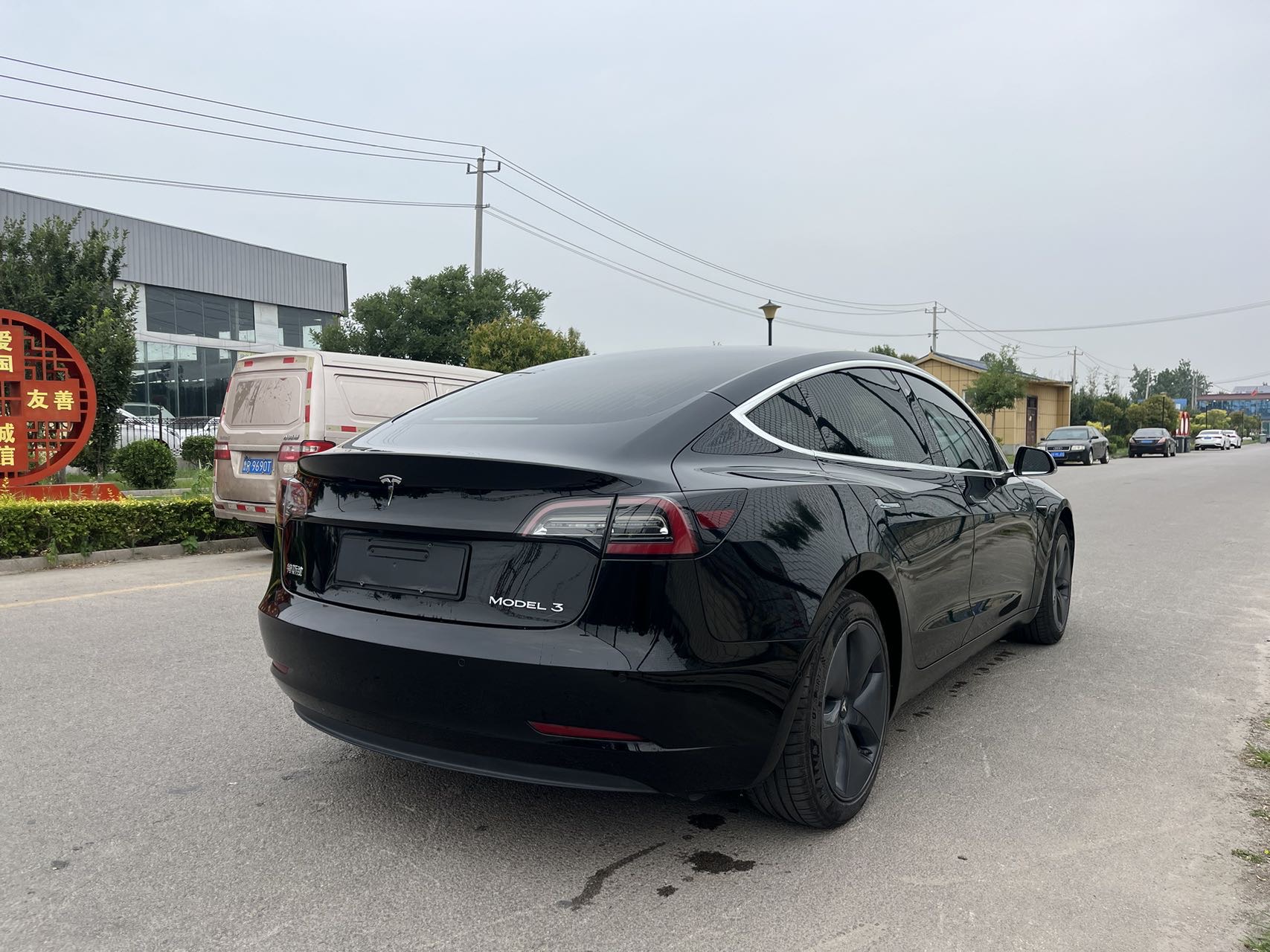 Tesla Model 3 2021 car image #9