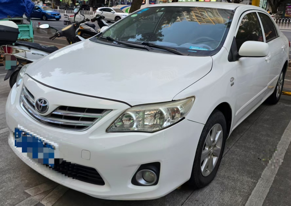 Toyota Corolla 2013 Toyota Corolla 2013 car image