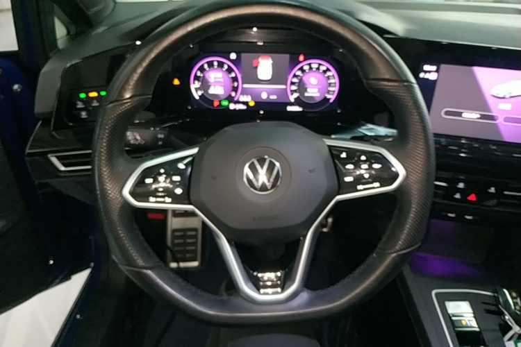 Volkswagen Golf 2021 car image #11